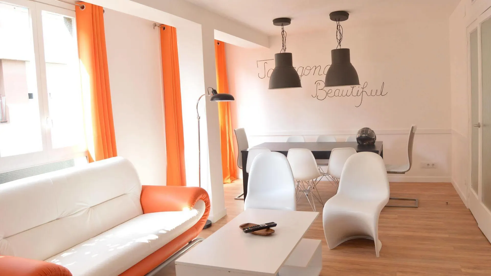Ad Hostels Boutique I Tarragona 2*,  España